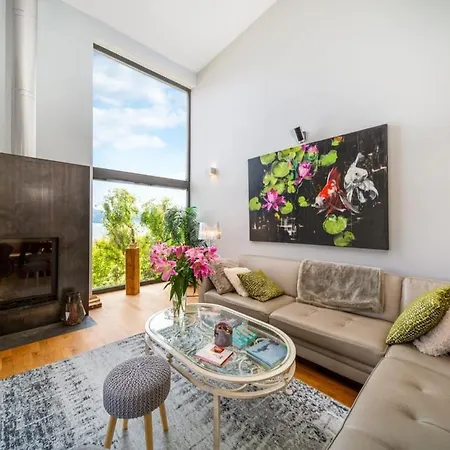 Villa Best With Pool And Panoramic Views By Guestlee *